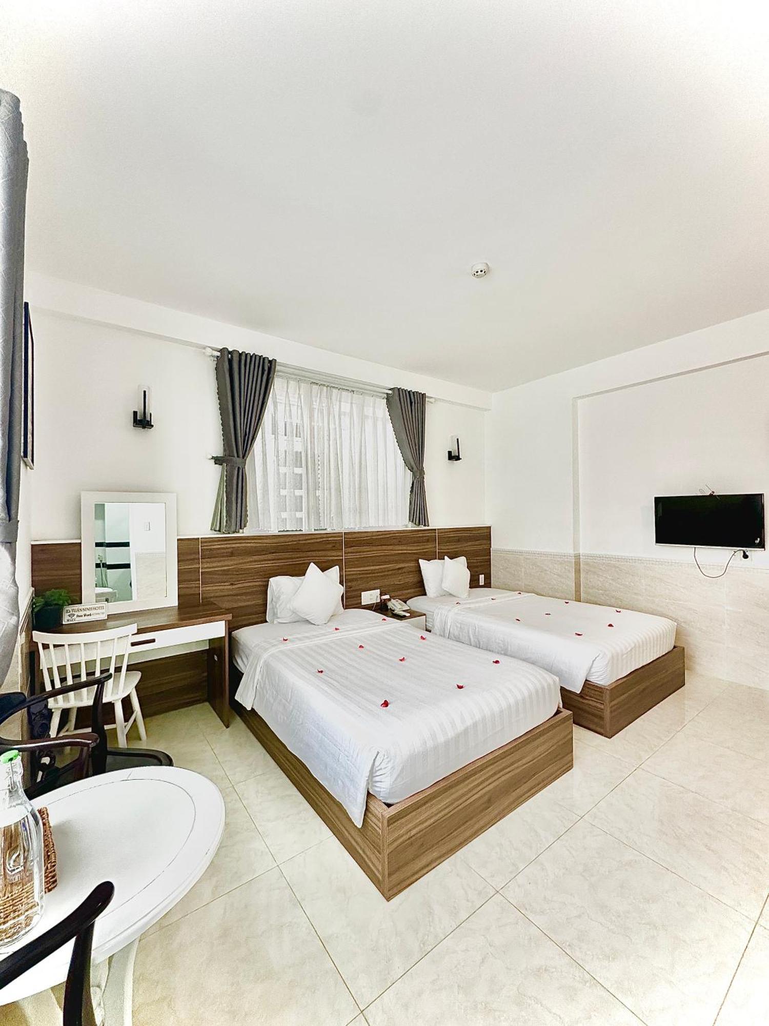 Tuan Ninh Hotel I Chi Khu Co Ong Экстерьер фото
